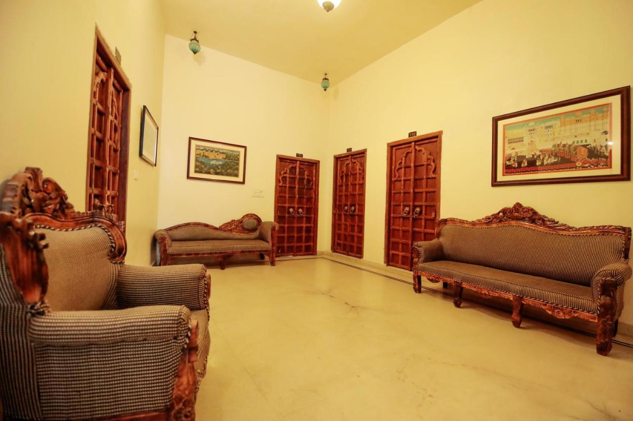 Hotel Devraj Niwas On Lake Pichola Udajpur Zewnętrze zdjęcie