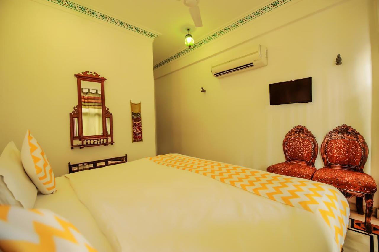 Hotel Devraj Niwas On Lake Pichola Udajpur Zewnętrze zdjęcie