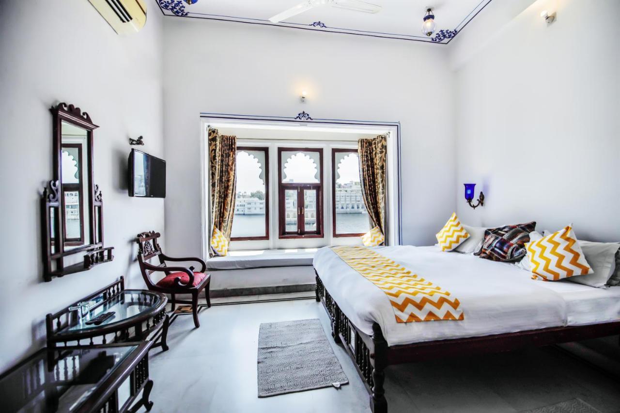 Hotel Devraj Niwas On Lake Pichola Udajpur Zewnętrze zdjęcie