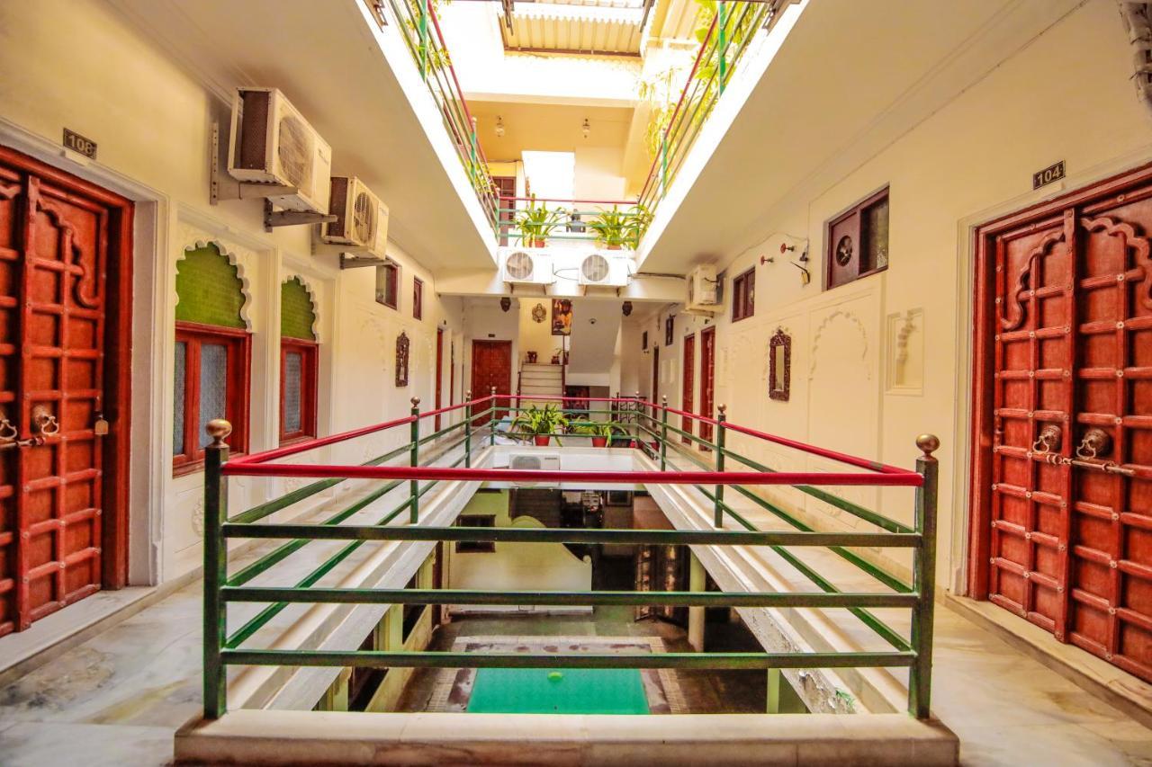 Hotel Devraj Niwas On Lake Pichola Udajpur Zewnętrze zdjęcie