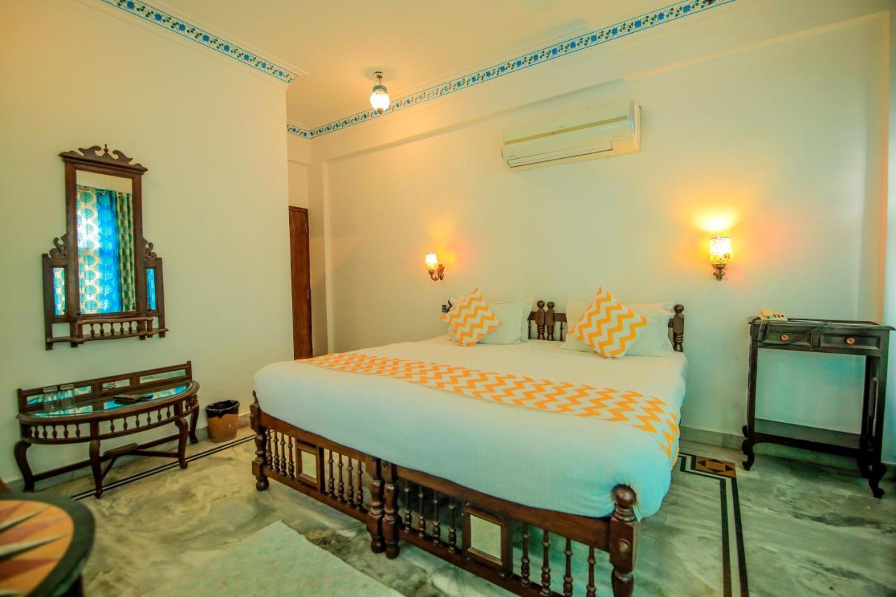 Hotel Devraj Niwas On Lake Pichola Udajpur Zewnętrze zdjęcie