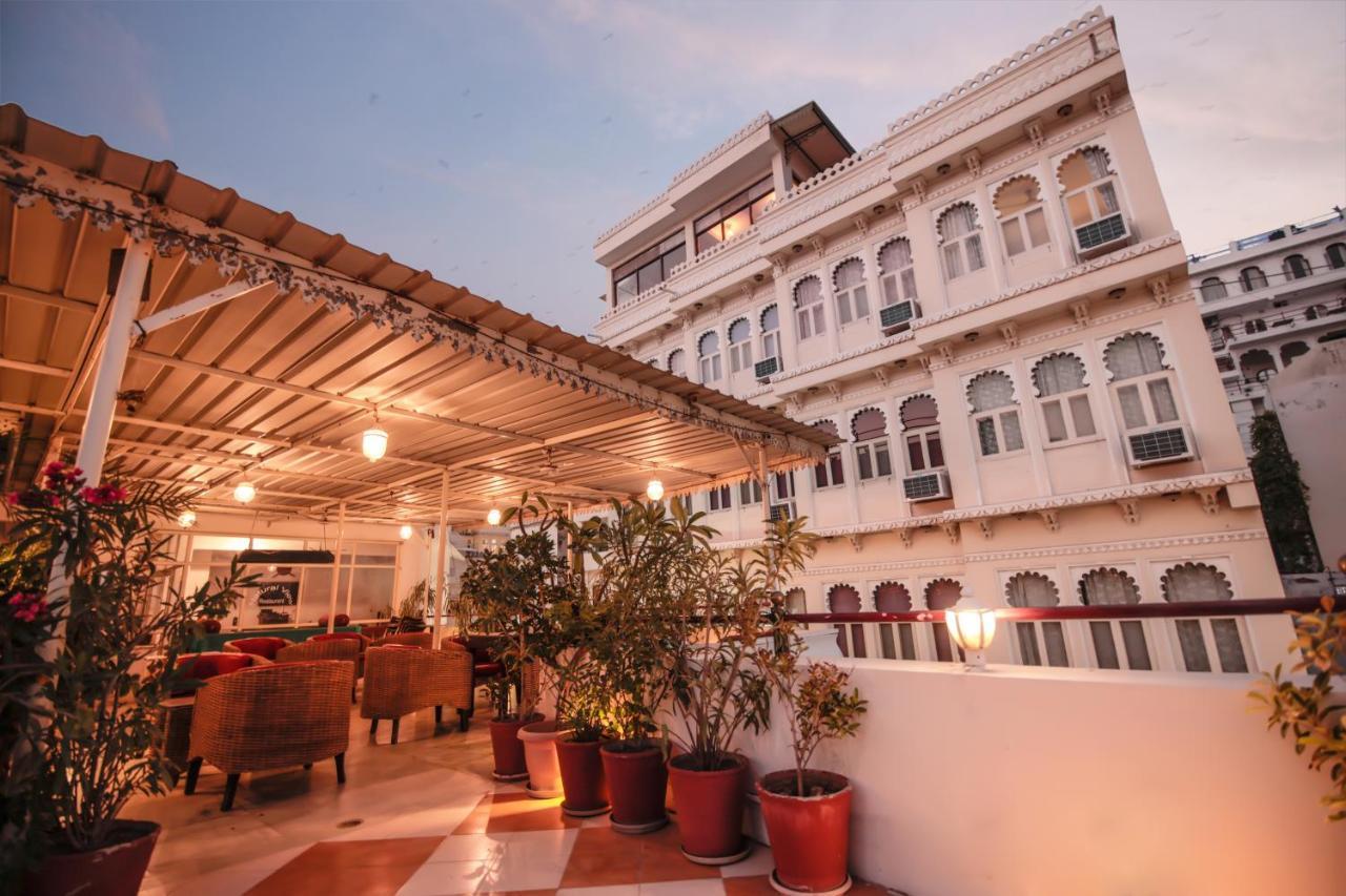 Hotel Devraj Niwas On Lake Pichola Udajpur Zewnętrze zdjęcie