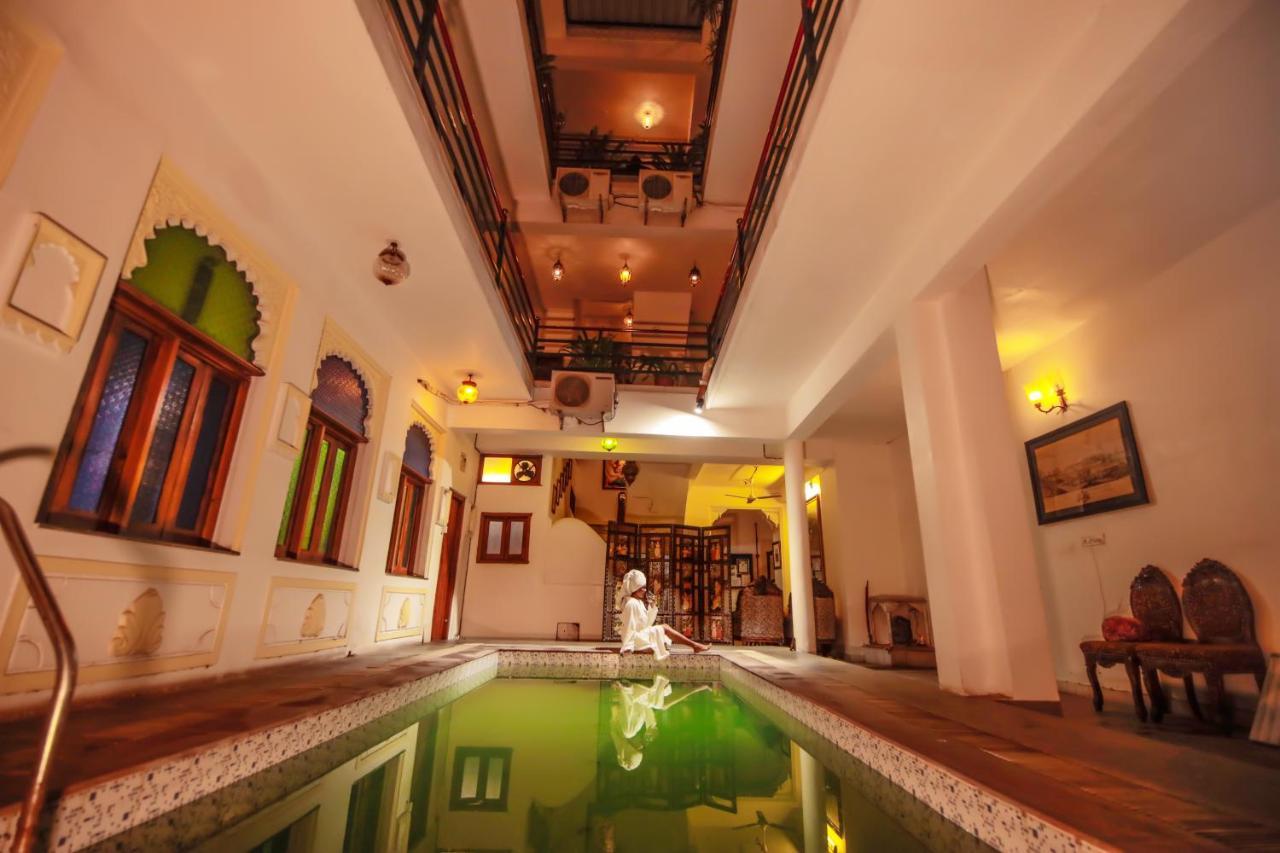 Hotel Devraj Niwas On Lake Pichola Udajpur Zewnętrze zdjęcie