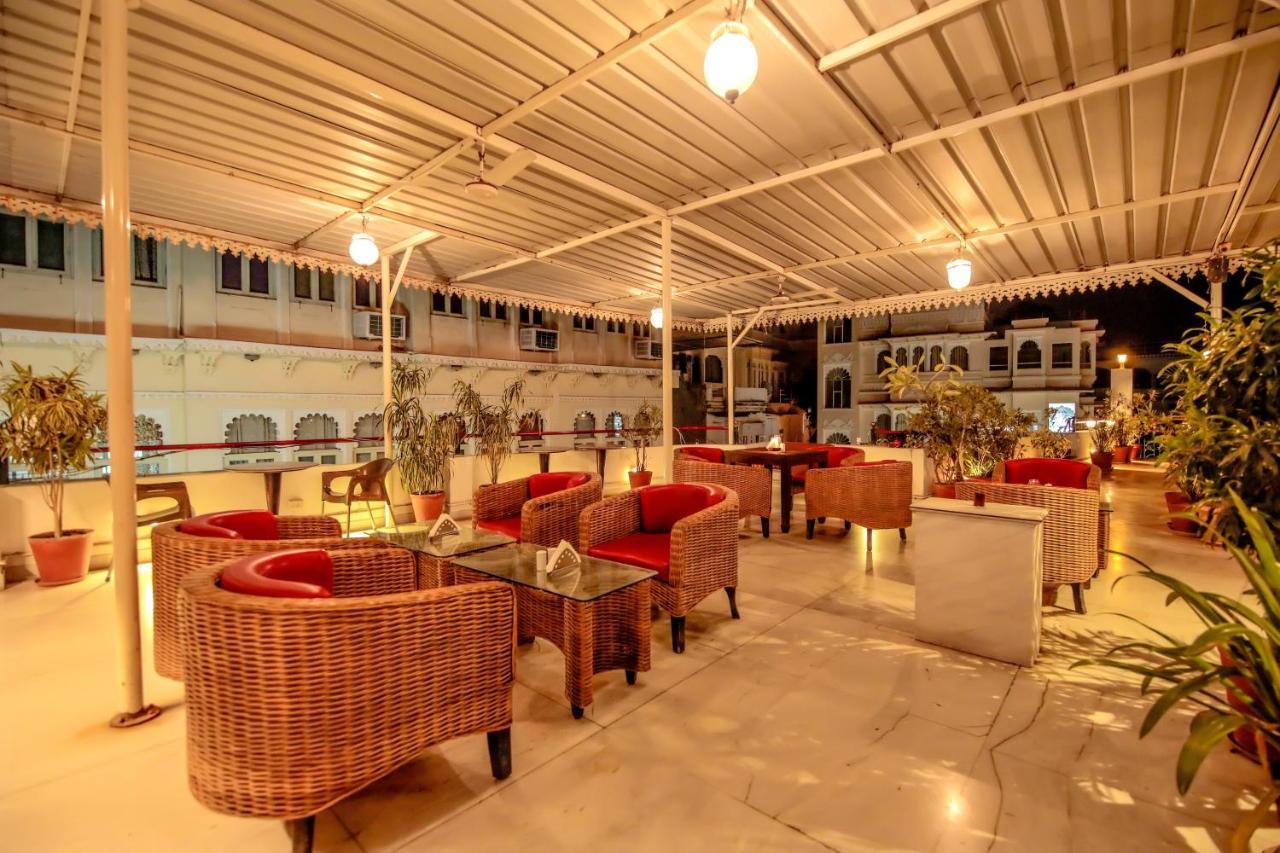 Hotel Devraj Niwas On Lake Pichola Udajpur Zewnętrze zdjęcie