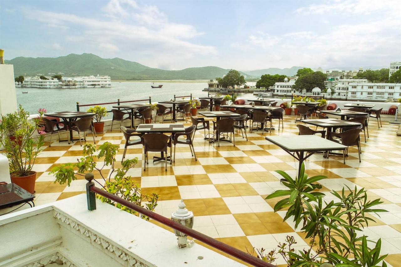 Hotel Devraj Niwas On Lake Pichola Udajpur Zewnętrze zdjęcie