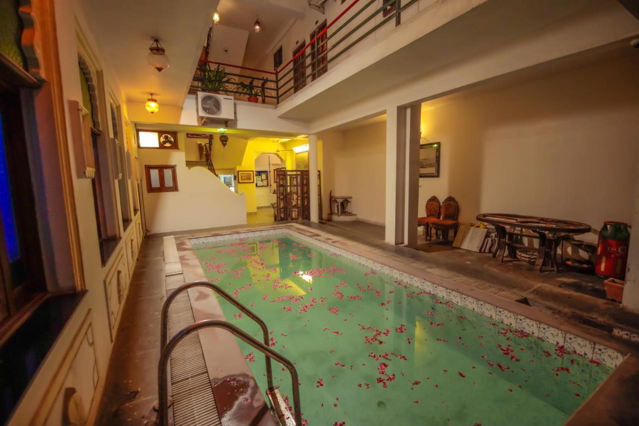 Hotel Devraj Niwas On Lake Pichola Udajpur Zewnętrze zdjęcie