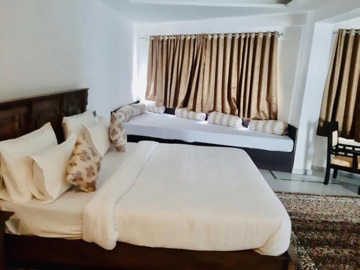 Hotel Devraj Niwas On Lake Pichola Udajpur Zewnętrze zdjęcie