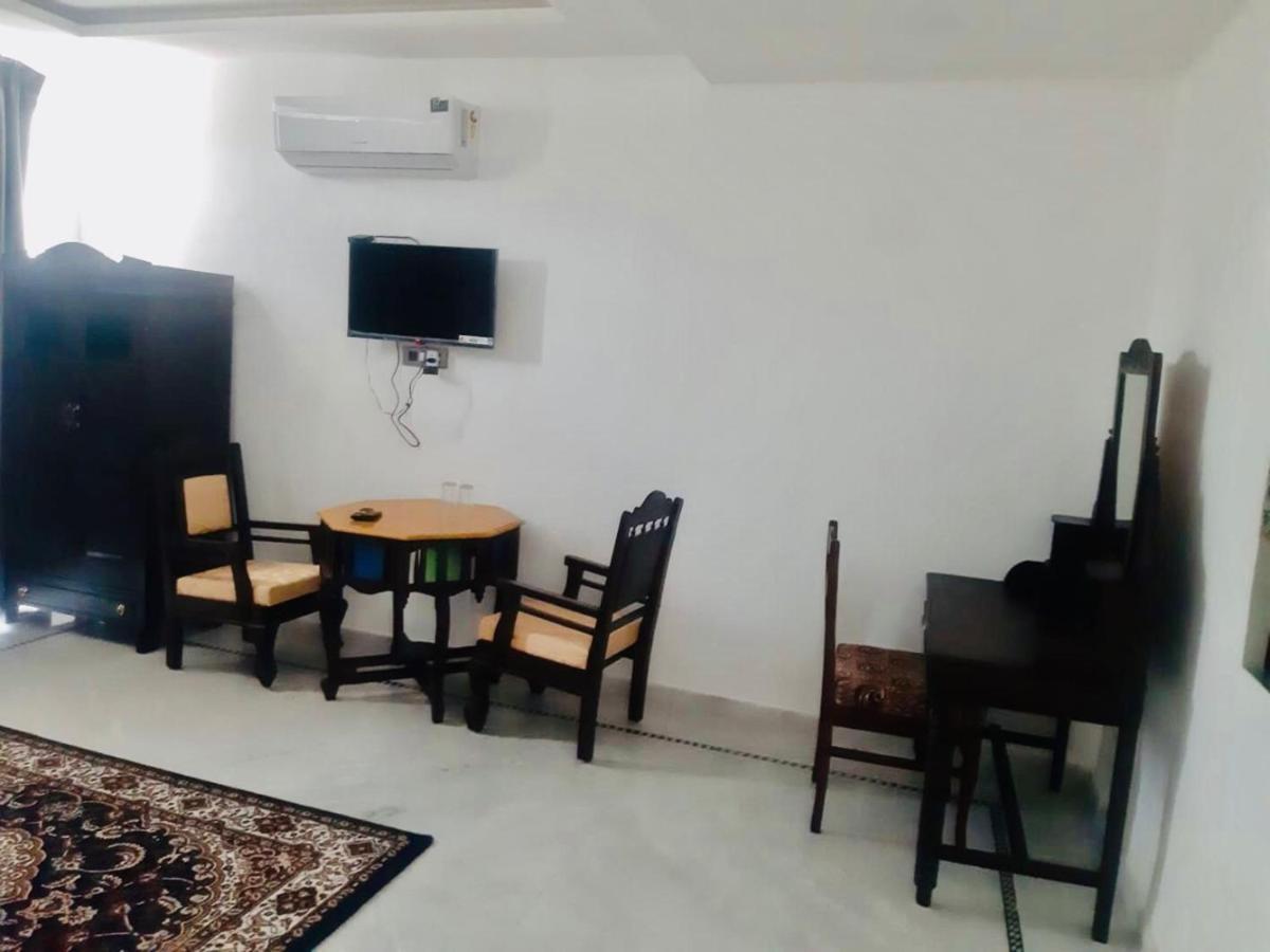 Hotel Devraj Niwas On Lake Pichola Udajpur Zewnętrze zdjęcie