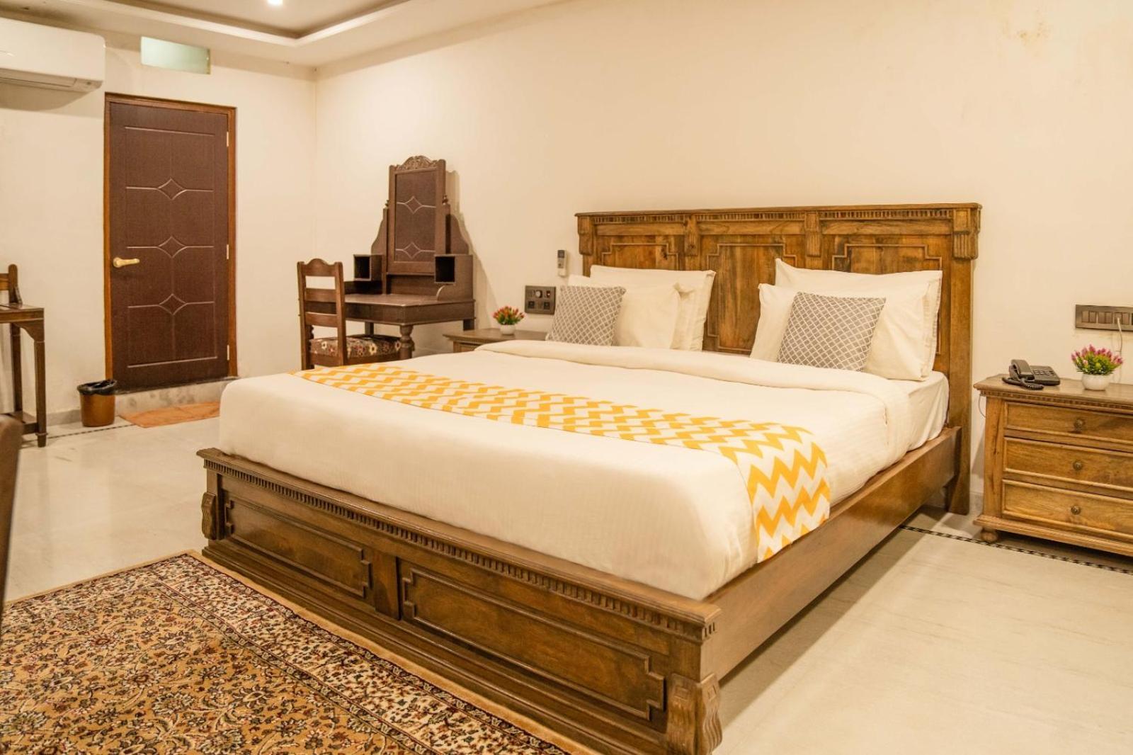 Hotel Devraj Niwas On Lake Pichola Udajpur Zewnętrze zdjęcie