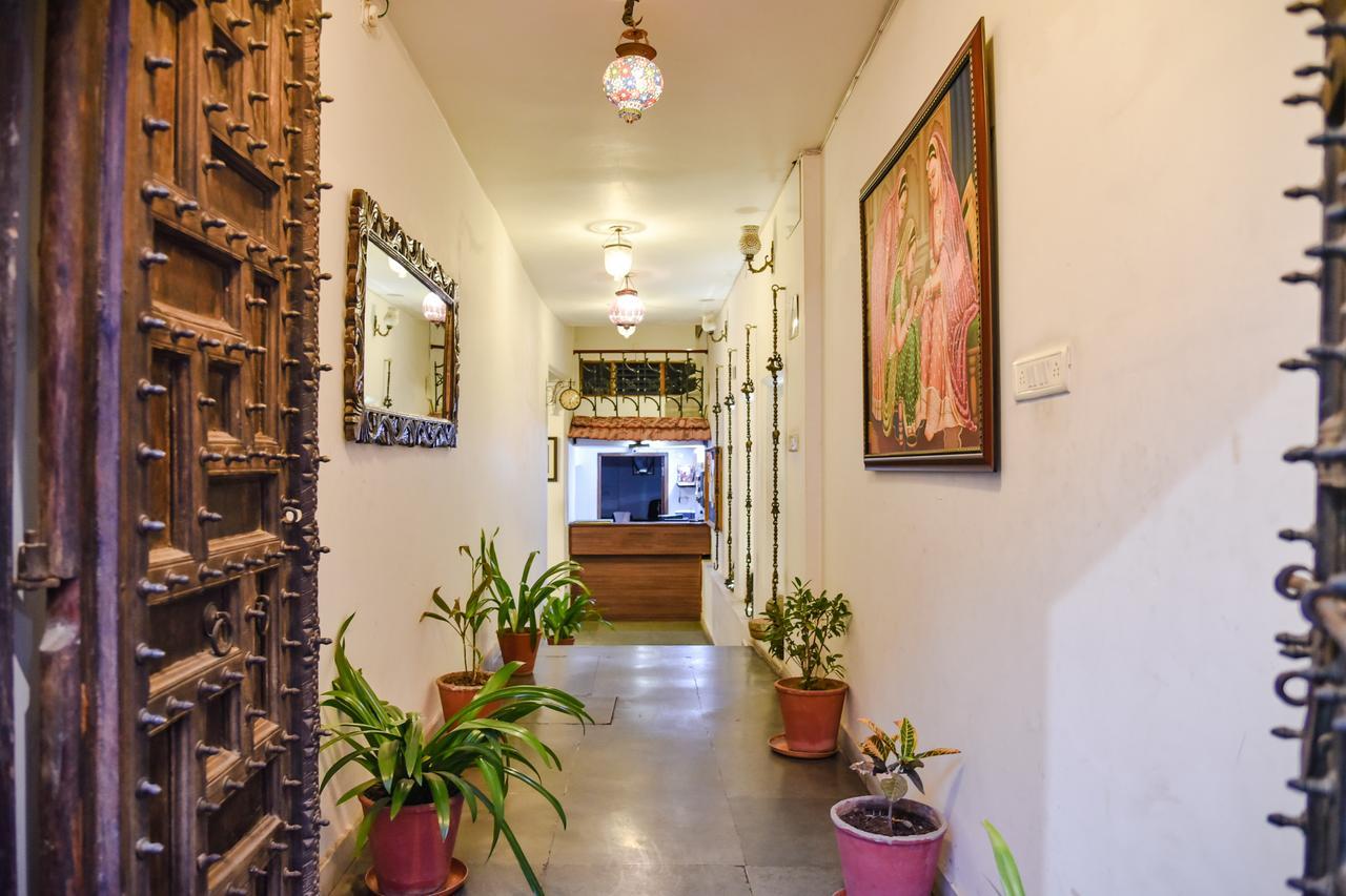 Hotel Devraj Niwas On Lake Pichola Udajpur Zewnętrze zdjęcie