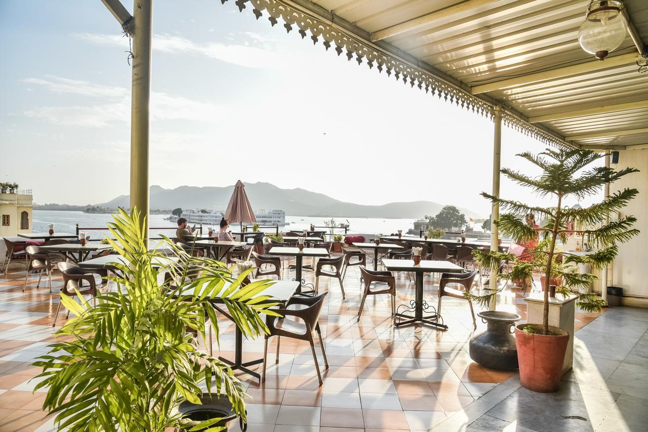 Hotel Devraj Niwas On Lake Pichola Udajpur Zewnętrze zdjęcie