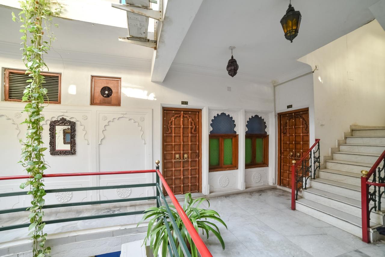 Hotel Devraj Niwas On Lake Pichola Udajpur Zewnętrze zdjęcie